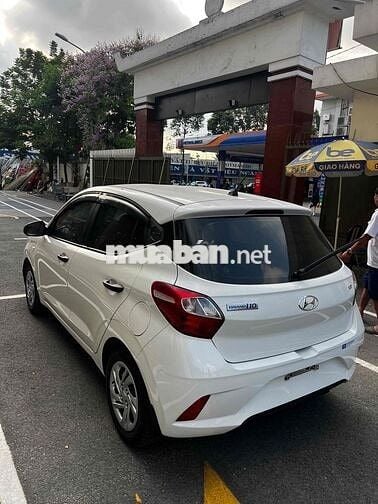 Hyundai i10 2022 Số sàn 30k km Trắng