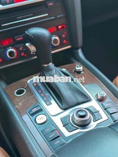 Audi Q7 Prestige S-Line 2010 Đen Tự động