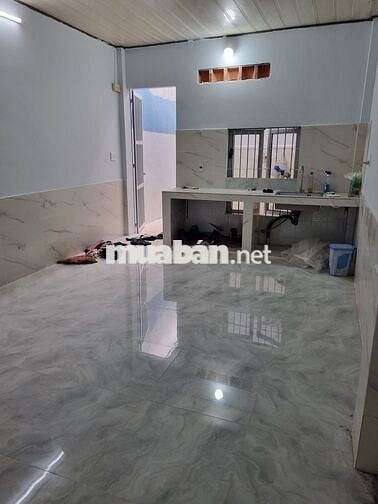 Nhà phía sau lưng GIGAMALL PHẠM VĂN ĐỒNG đường 20, cách 30met