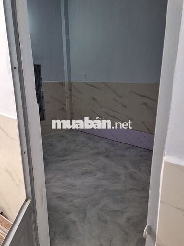 Nhà phía sau lưng GIGAMALL PHẠM VĂN ĐỒNG đường 20, cách 30met