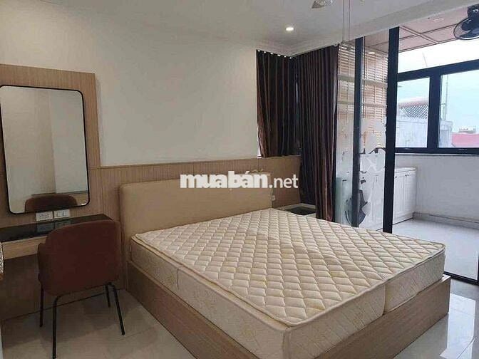 CHO THUÊ CĂN HỘ KHÉP KÍN PHỐ NGỌC THUỴ - Ô TÔ TRÁNH -NỘI THẤT ĐẦY ĐỦ