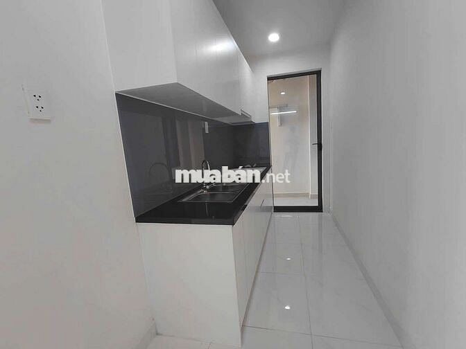 chính chủ bán Green River Dt65m2 / 2PN giá 2tỷ750 view nội khu quận 8