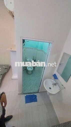 phòng full nội thất  CMT8 Q3 giá 4Tr3 
