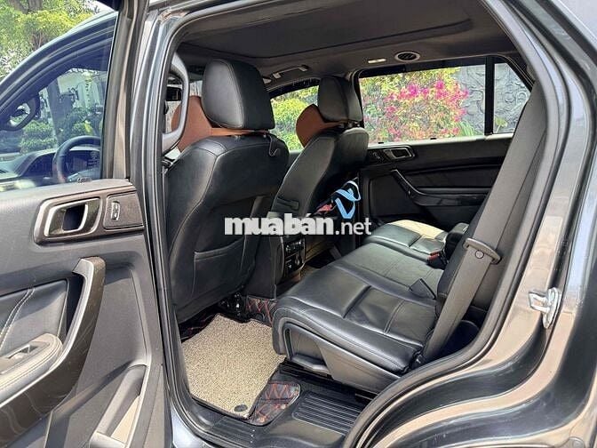 Bán Ford Everest Titanium 2018 2 cầu full đẹp