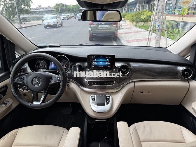 Mercedes V 250 2020 Trắng 7 chỗ nhập khẩu Spain
