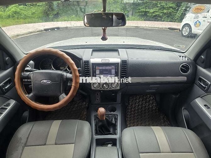EVEREST 2.5L 2014 MT 1 CẦU 119000KM BẢOHÀNH1NĂM