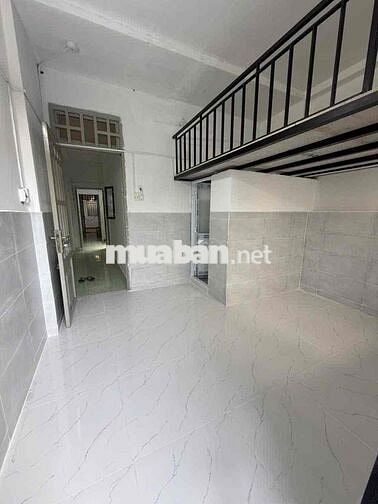 CHO THUÊ PHÒNG GÁC BAN CÔNG CÓ MÁY LẠNH GẦN AEON TÂN PHÚ