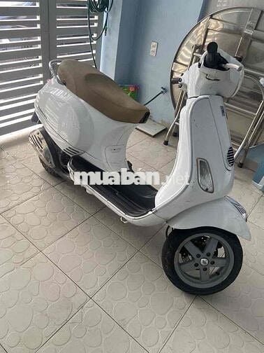 Piaggio Vespa 2010 Trắng