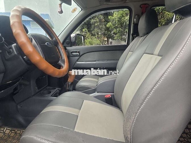 EVEREST 2.5L 2014 MT 1 CẦU 119000KM BẢOHÀNH1NĂM