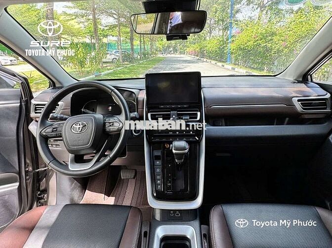 Toyota Innova Cross 2.0HEV 2024 Nâu 34.000 km