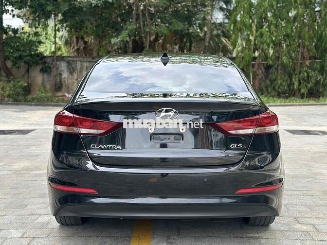 Elantra 2.0Gls 2019 Đen 6 vạn zinn