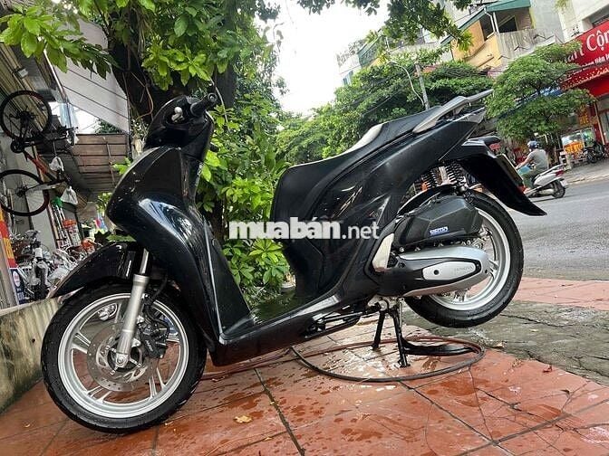 Honda SH 125 2022 Đen Chuẩn đồng hồ