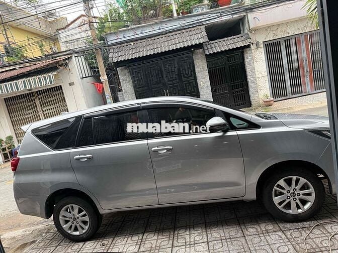 Toyota Innova 2.0 E 2019 MT số sàn