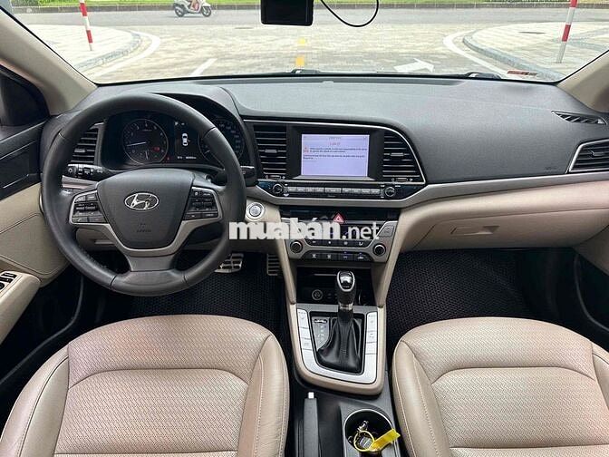Elantra 2.0Gls 2019 Đen 6 vạn zinn