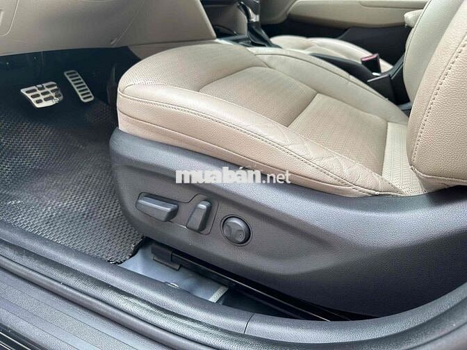 Elantra 2.0Gls 2019 Đen 6 vạn zinn
