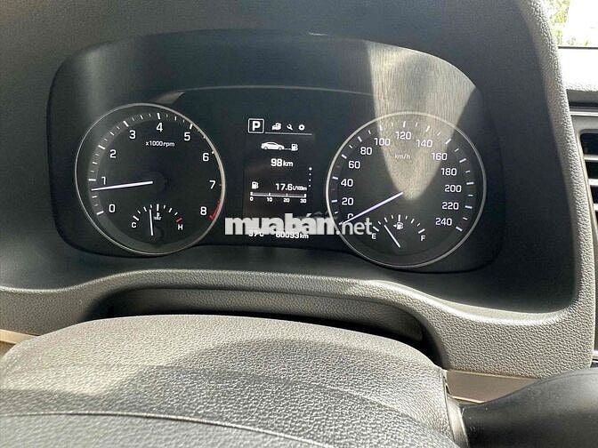 Elantra 2.0Gls 2019 Đen 6 vạn zinn