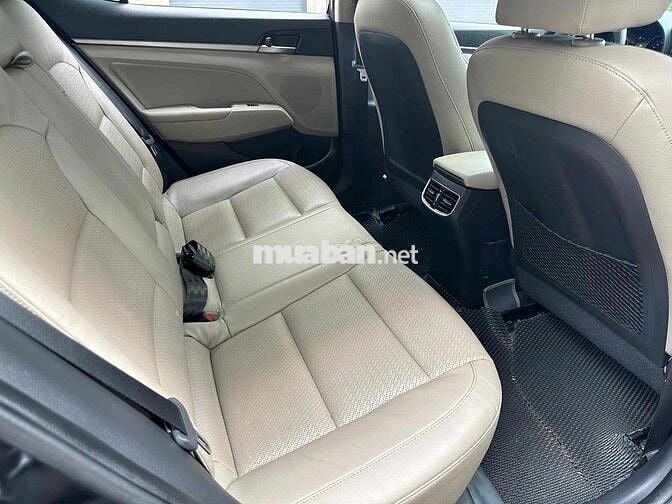 Elantra 2.0Gls 2019 Đen 6 vạn zinn