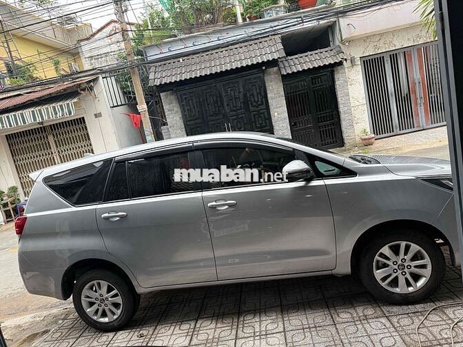 Toyota Innova 2.0 E 2019 MT số sàn