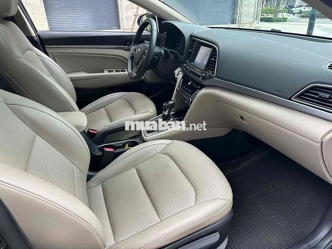 Elantra 2.0Gls 2019 Đen 6 vạn zinn