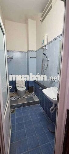 Phòng nội thất đầy đủ, hẻm ôtô sát bên Q1