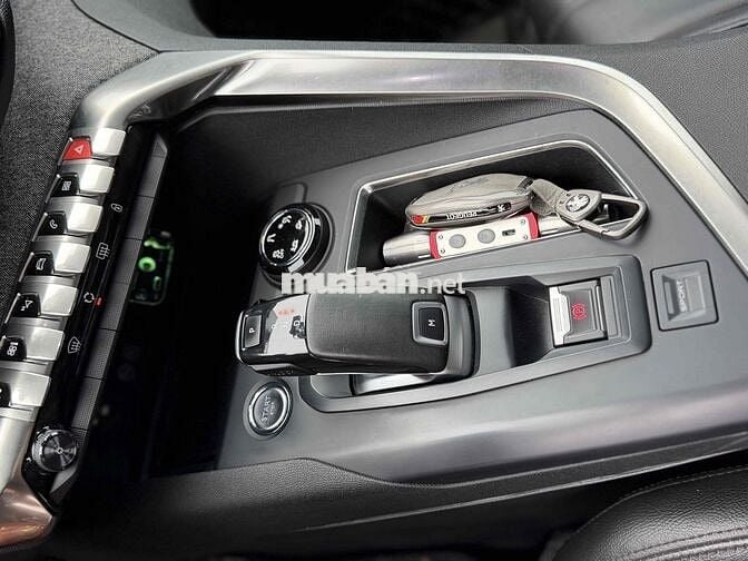 Peugeot 5008 SUV 2019 Đen 1.6 Turbo