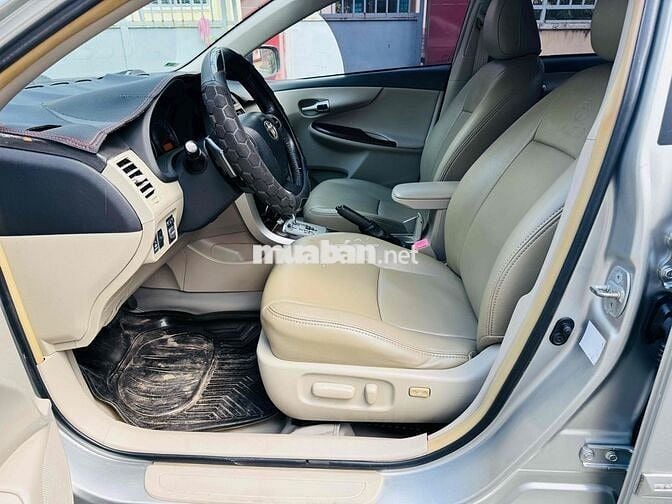 Toyota Corolla Altis Bạc 5 chỗ
