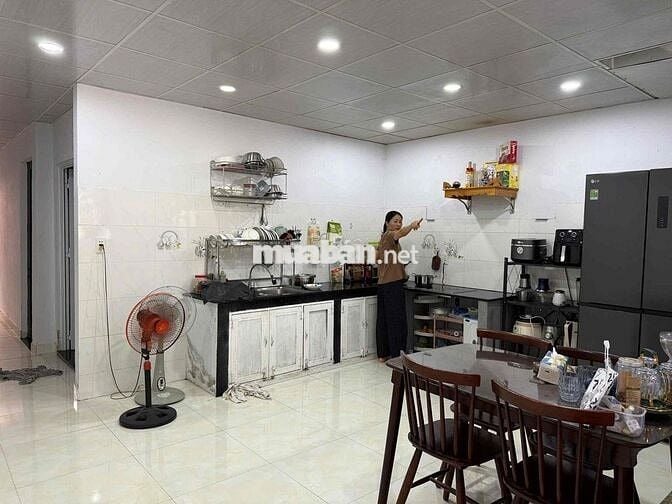cho thuê nhà nguyên căn Hằng Phương Nữ Sỹ Hoà Quý