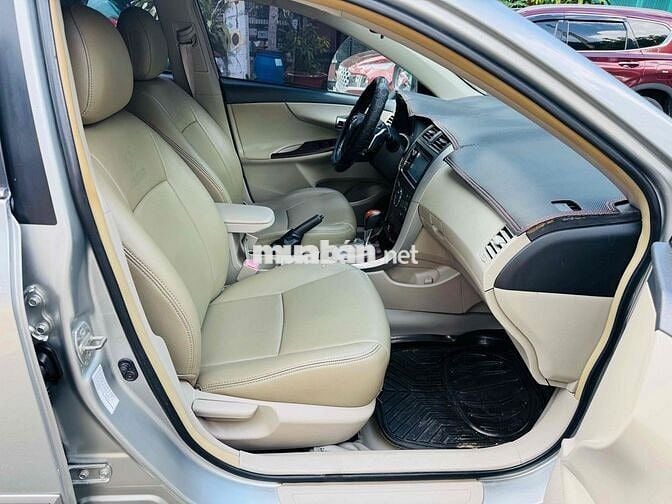 Toyota Corolla Altis Bạc 5 chỗ