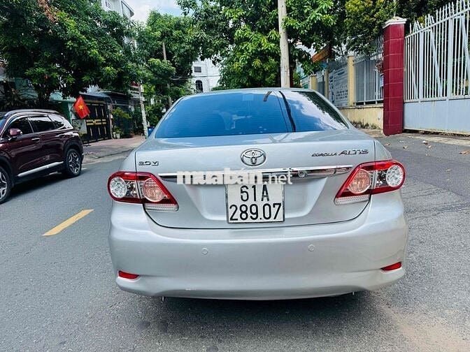 Toyota Corolla Altis Bạc 5 chỗ