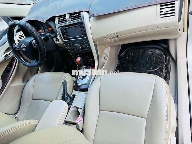 Toyota Corolla Altis Bạc 5 chỗ