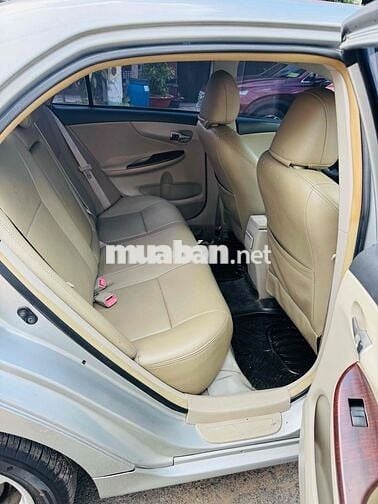 Toyota Corolla Altis Bạc 5 chỗ