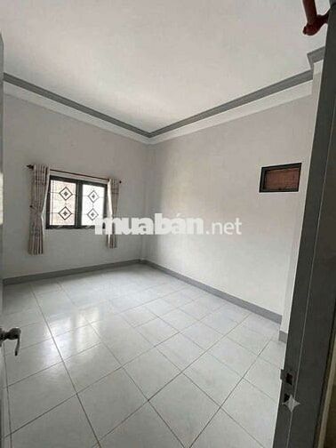 Cho thuê nguyên căn Trống rộng, Mặt Tiền KD Đường Bùi Quang Là P12 GV