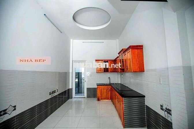 Nhà Tây Lân 4PN 9Tr/ Tháng Kế chợ
