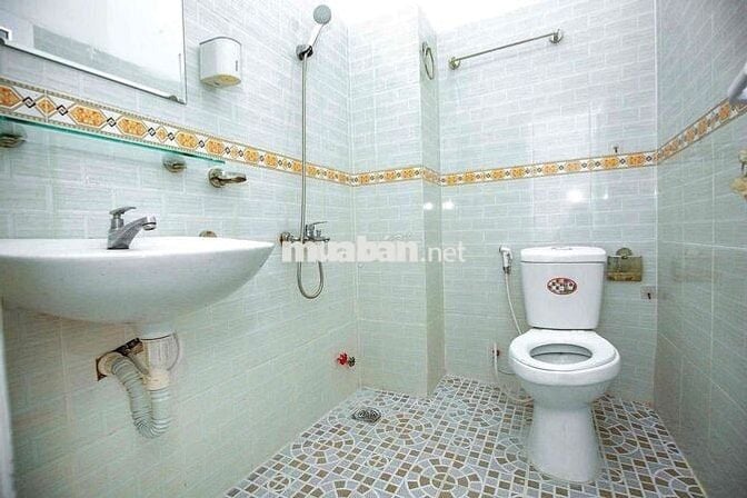 Nhà Tây Lân 4PN 9Tr/ Tháng Kế chợ