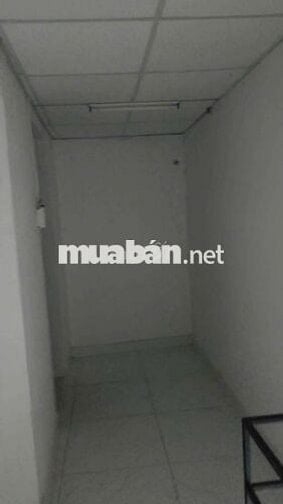 Nhà hẻm thông xe hơi đậu cửa 1 xẹt Trường Chinh 3.5x9m 1 lầu đúc