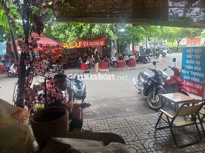 A BƯ CÀ PHÊ TUYỂN NHÂN VIÊN PHỤC VỤ