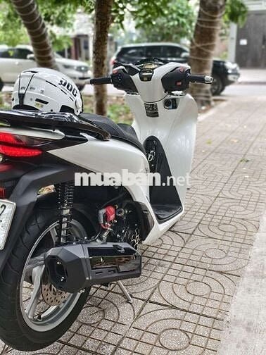 Honda SHVN 125CBS
