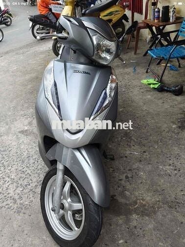 Lead Fi đời 2014 màu Xám biển số TP