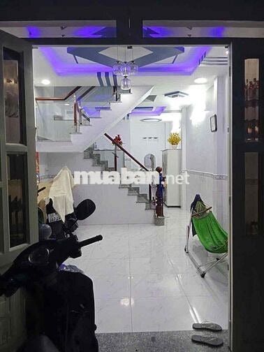 Mình chính chủ cần bán căn nhà ngang 4 dài 12 đường xe tải thông