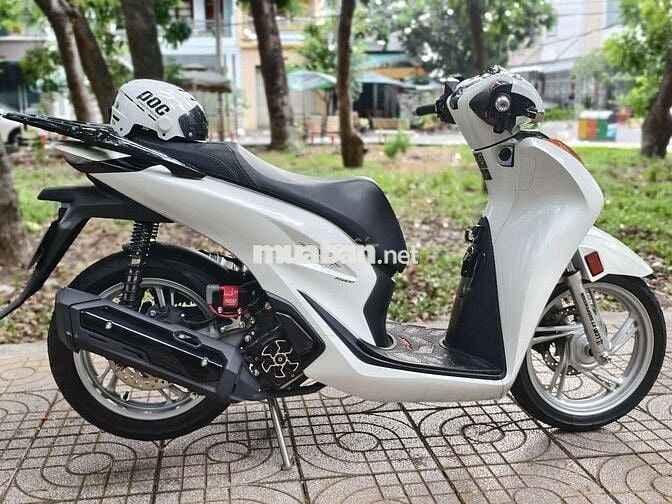 Honda SHVN 125CBS