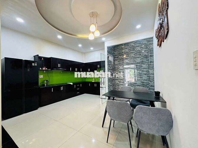 Nhà 3 tầng trung tâm Nha Trang Gần Siêu Thị Co.op mart