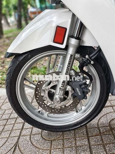Honda SHVN 125CBS