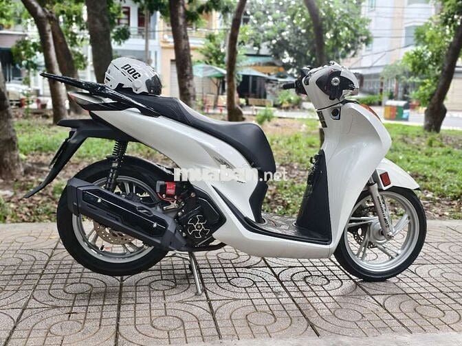 Honda SHVN 125CBS