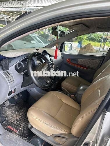 Toyota Innova J 2008 Bạc 7 chỗ