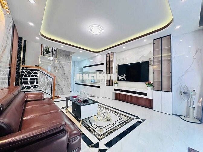 Bán nhà xây mới 5 tầng cạnh Thích Quảng Đức - (4.1x8.5) full nội thất