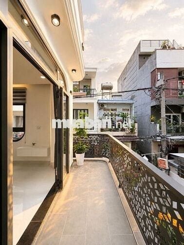 CĂN GÓC 2 MẶT HẺM XE HƠI NGAY THÍCH QUẢNG ĐỨC 45m2 (4x11.3) SỔ 2025