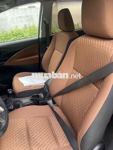 Toyota Innova 2018 Đen 7chỗ