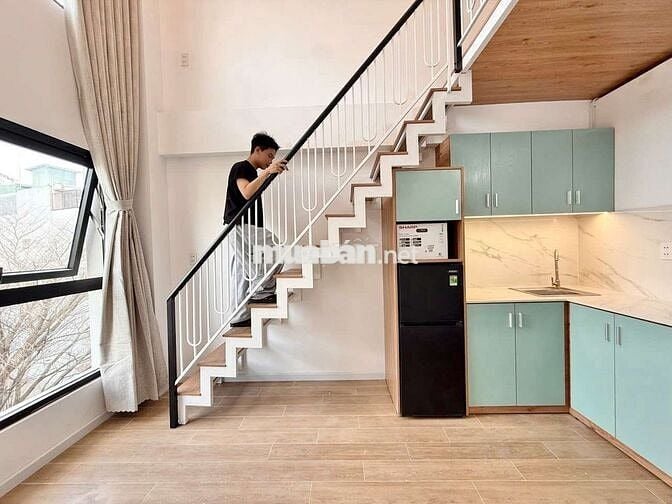 Duplex Gác siêu rộng cao ngay Công Viên Làng Hoa 
