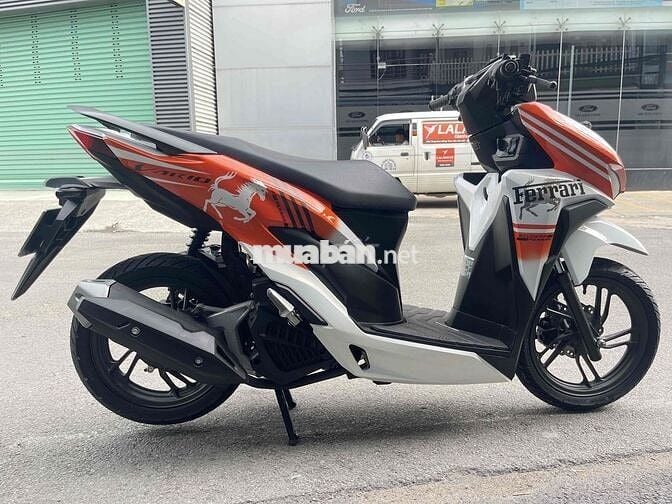 Honda Vario 150 2022 Trắng cam 700 km