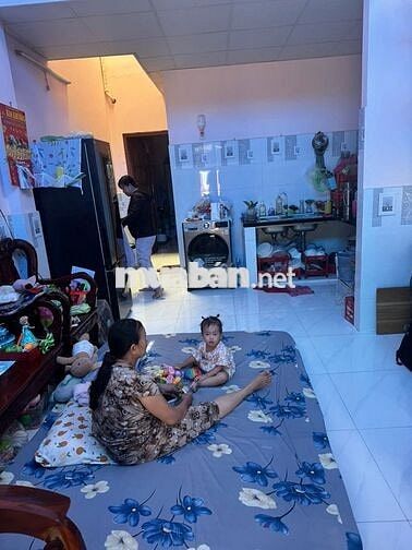 Cho thuê nhà nguyên căn điện nước riêng giá nhà nước, đường ô tô.